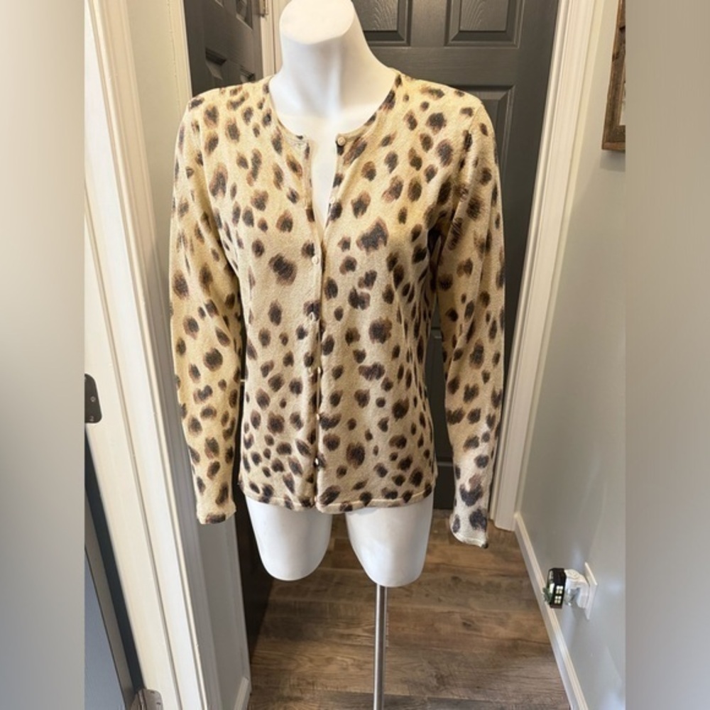 St. John Collection women's leopard sweater sz S